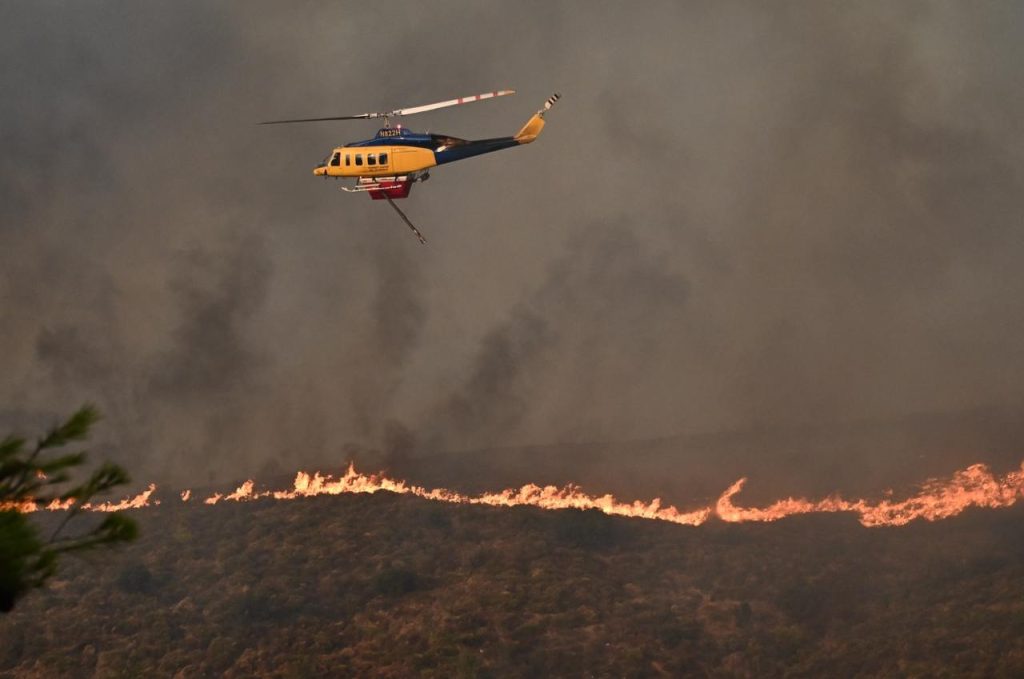 Πύρινη Κρίση στην Κάρπαθο με Δυσκολίες στην Κατάσβεση