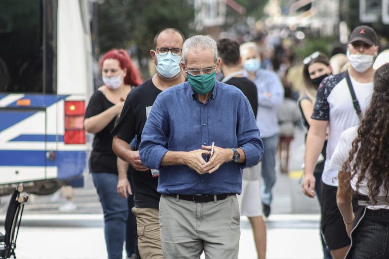 Νέα Μετάλλαξη Κορωναϊού Εξαπλώνεται Γρήγορα Παγκοσμίως