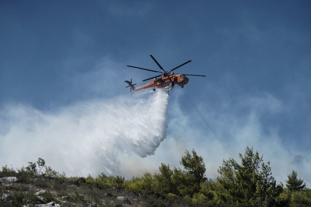 Φωτιά σε αγροτοδασική έκταση στη Μαριτσά Ρόδου με κινητοποίηση της Πυροσβεστικής