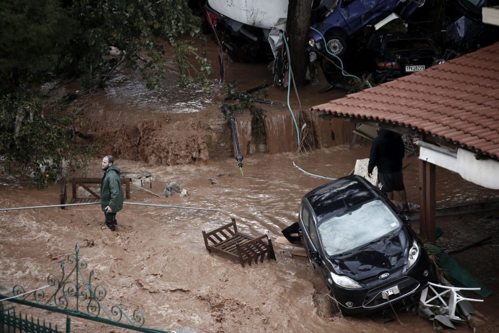 Ένοχοι για τις φονικές πλημμύρες της Μάνδρας τρία άτομα από τον δεύτερο βαθμό δίκης