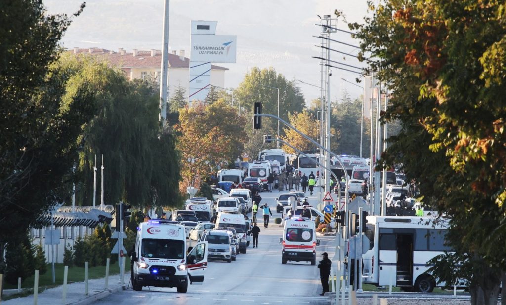 Τρομοκρατική επίθεση στις εγκαταστάσεις της Τουρκικής Αεροπορικής και Διαστημικής Βιομηχανίας με θύματα και δράστες εξουδετερωμένους