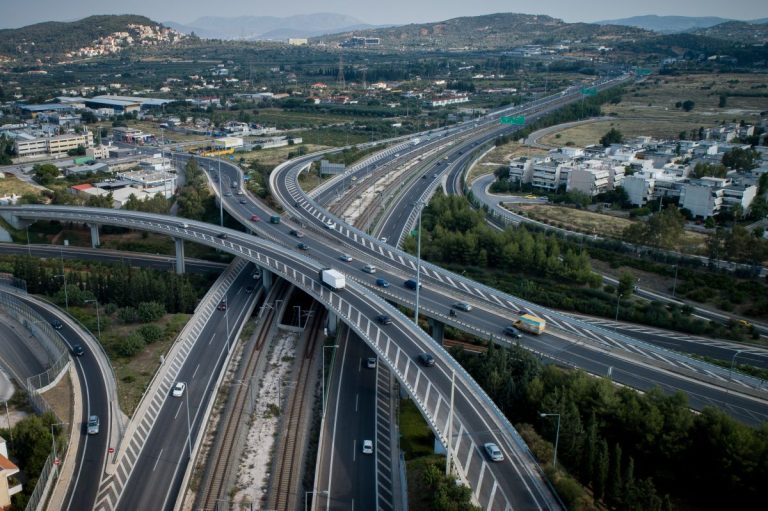 Η Επιλογή της Κυβέρνησης για την Αττική Οδό και οι Επιπτώσεις στην Οικονομία των Πολιτών